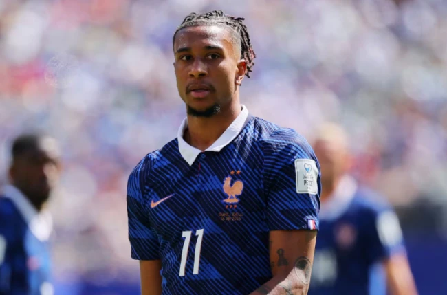 Michael Olise muốn làm rõ tương lai sau World Cup