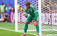 Leeds United nhắm Zion Suzuki sau kỳ World Cup ấn tượng