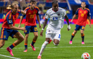 Chàng trai một phần trăm của Cape Verde và cái đầu lạnh trước Messi