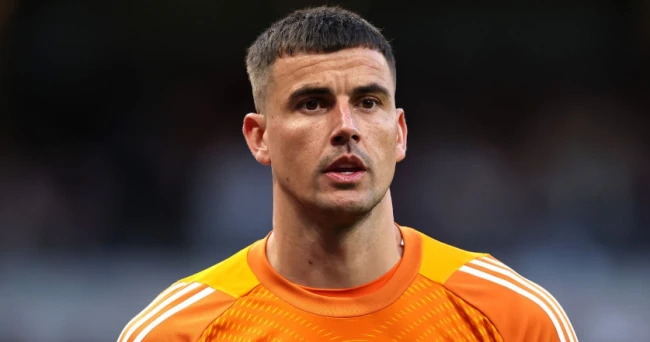 Man Utd sắp hoàn tất chiêu mộ thủ môn Karl Darlow