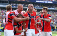 Carragher so sánh tài năng của Kane và Haaland