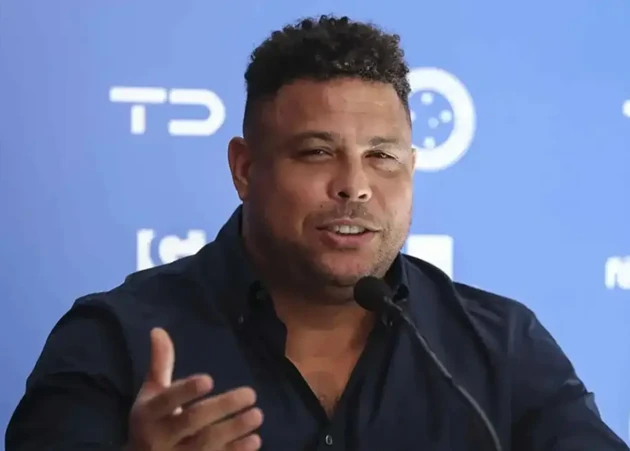 Ronaldo ra mặt bảo vệ khi Neymar bị ép chốt tương lai
