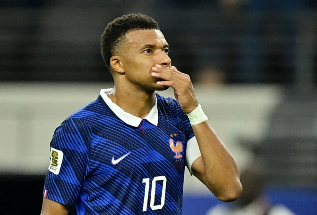 Mbappe chê tuyển Pháp đá cẩu thả trước Tây Ban Nha