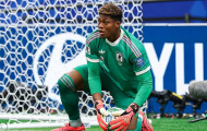 Bán Darlow cho MU, Leeds nhắm Zion Suzuki trấn giữ khung thành