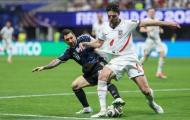 Lý do Declan Rice thoát thẻ đỏ sau hành vi che miệng