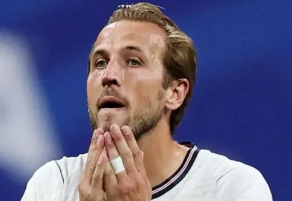 Harry Kane đau đớn vì tuyển Anh ngã ngựa trước trận chung kết World Cup
