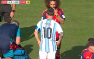 Lý do Cucurella thoát thẻ đỏ khi che miệng trước Messi