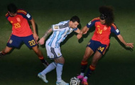 Bẫy pressing của Tây Ban Nha bóp nghẹt Messi thế nào?
