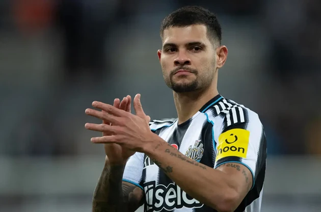 Arsenal chốt thỏa thuận với Bruno dù Newcastle quyết không bán