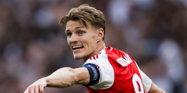 Arsenal để ngỏ khả năng bán đội trưởng Martin Odegaard
