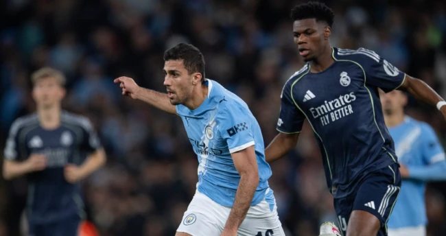 Rodri sang Real Madrid có thể mở đường cho MU chiêu mộ Tchouameni
