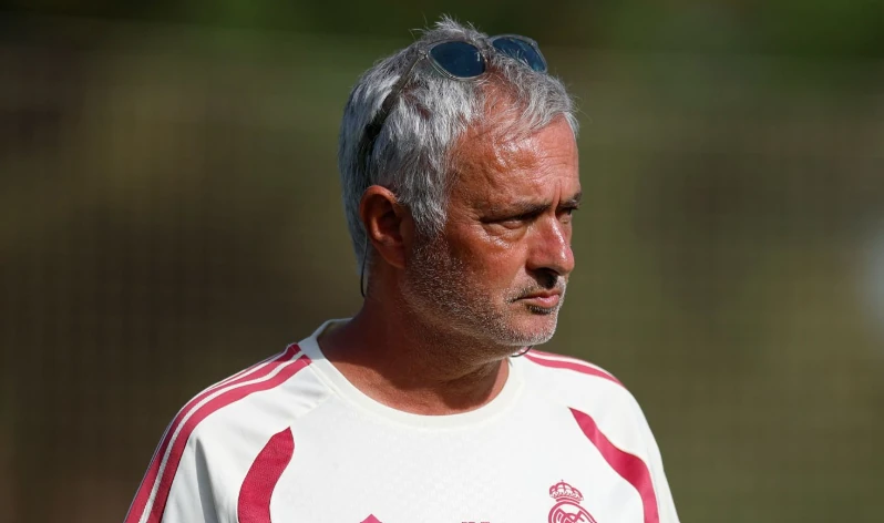 Mourinho biến Real Madrid thành cỗ máy mua bán hoàn hảo