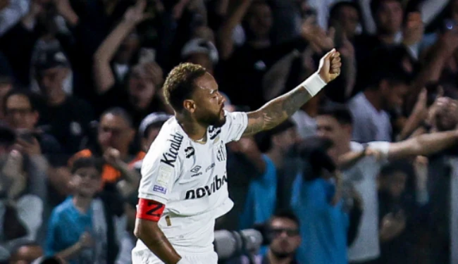 Neymar ăn mừng kiểu poker đáp trả chỉ trích của CĐV