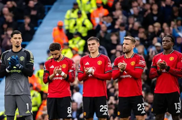 Nâng cấp đội trẻ, MU nhắm sao Man City và Liverpool