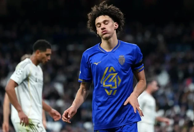 Liverpool bạo chi vẫn mất Akliouche vào tay PSG