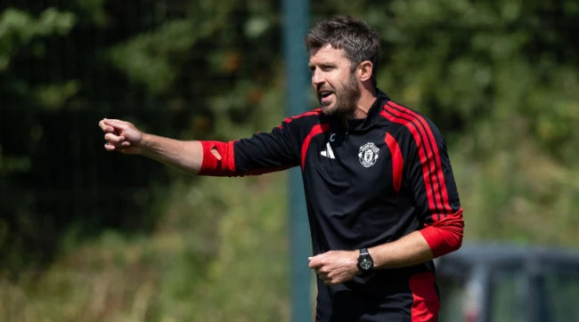 Michael Carrick và 5 vấn đề cần lời giải cho Man Utd