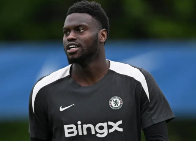 Napoli muốn chiêu mộ Benoit Badiashile từ Chelsea