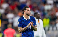 Theo Hernandez tự chào mời Juventus và Napoli