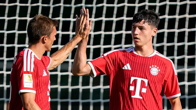 Bayern Munich thắng hủy diệt Rottach-Egern 15-0