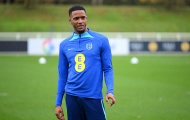 Saliba nghỉ dài hạn, Arsenal lập tức nhắm Ezri Konsa