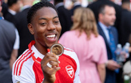 Arsenal giữ chân Lewis-Skelly trước sự chèo kéo của MU