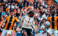 Schmeichel chê hai sao MU phòng ngự cẩu thả trước Hull