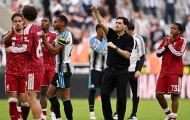 Liverpool giật lại một điểm và bài toán cho Iraola