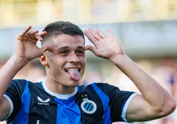 Chelsea đấu MU vụ Tresoldi giá 43 triệu bảng
