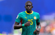 MU được khuyên từ bỏ Balde để chiêu mộ Diouf