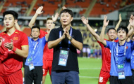 HLV Kim Sang-sik đứng trước cột mốc lịch sử ở chung kết ASEAN Cup 2026