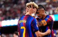 Raphinha lừa bóng qua Simon, Barca giành chiến thắng thứ 2 tại La Liga