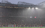 MU xem xét sửa chữa sự cố dột mái che sân Old Trafford