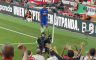 Rời sân, Rogers bị fan Arsenal chế giễu vì chọn Chelsea