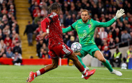 Tim Sherwood chê khả năng dứt điểm của Barcola