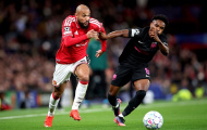 Vì sao Carrick phải loại Mazraoui ở trận derby Manchester?