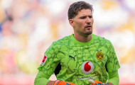 Real Madrid được mời mua Gregor Kobel thay Courtois