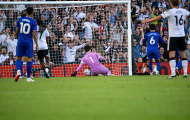 Joe Hart bảo vệ Senne Lammens sau bàn thua tai hại của MU