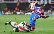 Hậu vệ trái khiến MU, Liverpool, Chelsea mê mẩn