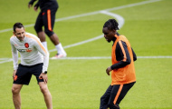 HLV Xavi gạch tên Frimpong ở trận Hà Lan gặp Serbia