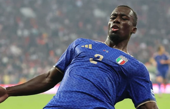 Liverpool tranh sao Michael Kayode với các đối thủ Ngoại hạng Anh