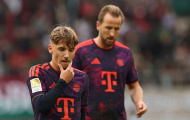 Bị VAR từ chối liên tiếp, Bayern Munich ngậm ngùi chia điểm Augsburg