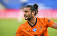 Nhiều sao bóng đá đồng cảm vụ Andy Carroll bị lạm dụng