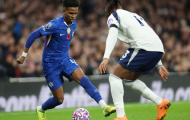 Lý do Estevao từ chối rời Chelsea dù ít được ra sân