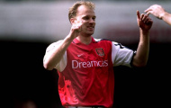 Dennis Bergkamp và đỉnh cao nghệ thuật xử lý trong không gian hẹp