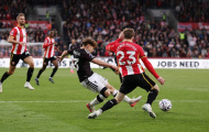 Liverpool ngược dòng hạ Brentford trong trận cầu hai thẻ đỏ