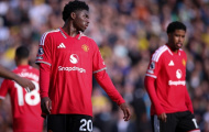 Ác mộng phòng ngự cản bước Man United