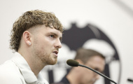 Harvey Elliott nhận 2 thẻ vàng trong 1 phút khiến Valencia bại trận