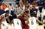 “King James” gồng gánh mỏi vai, Cavaliers vẫn thua trận thứ 4 liên tiếp