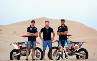 Bộ ba Red Bull vui vẻ ở sa mạc trước thềm chặng đua Abu Dhabi