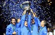 Gãy ngón tay, del Potro nén đau giúp Argentina vô địch Davis Cup
